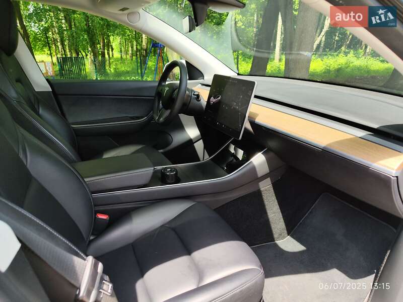 Внедорожник / Кроссовер Tesla Model Y 2020 в Львове