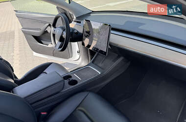Внедорожник / Кроссовер Tesla Model Y 2021 в Львове