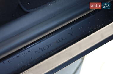 Внедорожник / Кроссовер Tesla Model Y 2021 в 