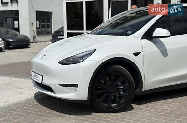 Внедорожник / Кроссовер Tesla Model Y 2021 в 