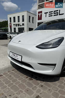 Внедорожник / Кроссовер Tesla Model Y 2021 в 