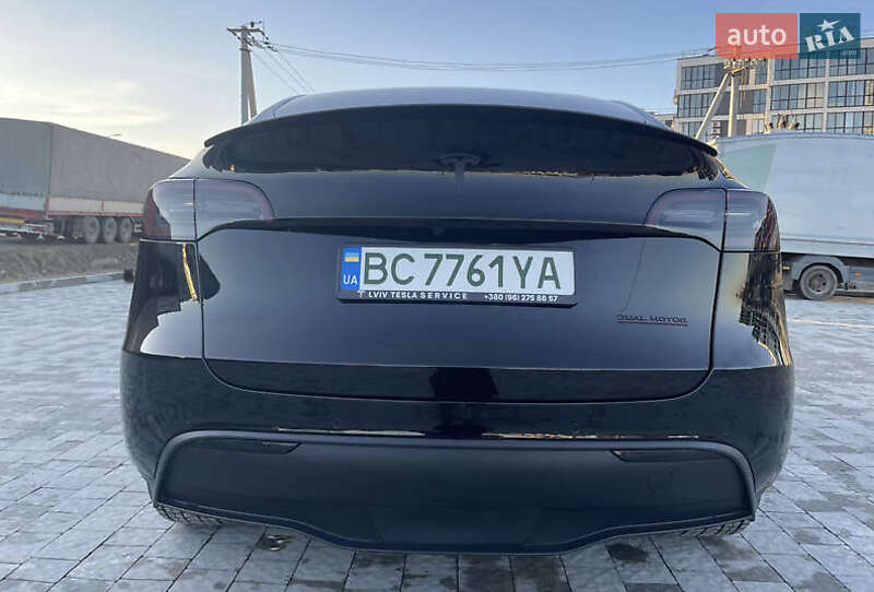Позашляховик / Кросовер Tesla Model Y 2021 в Львові