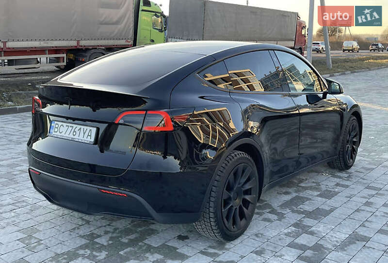 Позашляховик / Кросовер Tesla Model Y 2021 в Львові