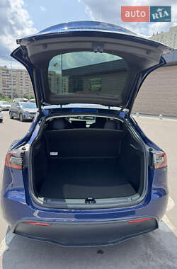 Позашляховик / Кросовер Tesla Model Y 2023 в 
