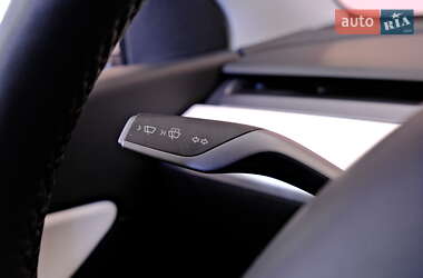 Внедорожник / Кроссовер Tesla Model Y 2022 в 