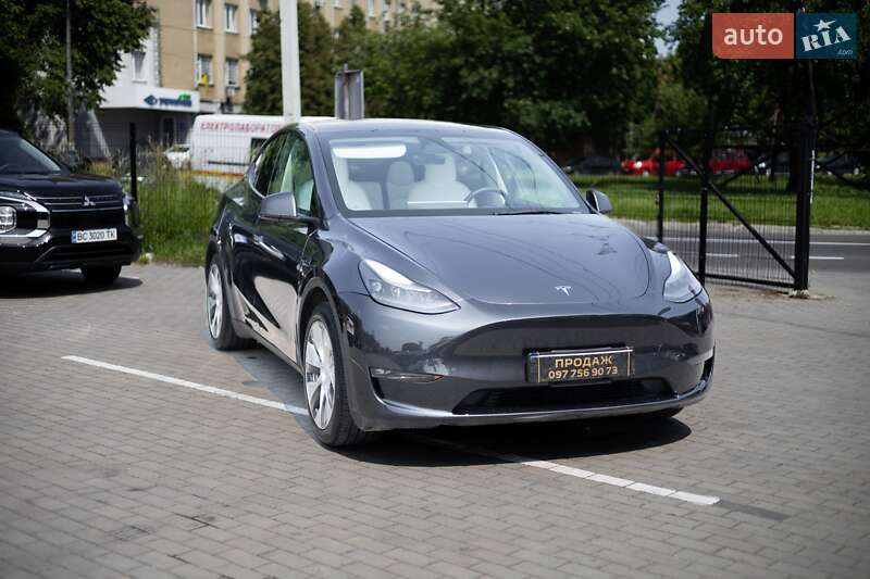 Внедорожник / Кроссовер Tesla Model Y 2024 в Львове