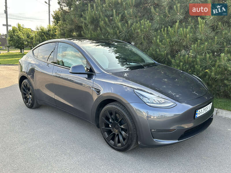 Внедорожник / Кроссовер Tesla Model Y 2023 в Киеве