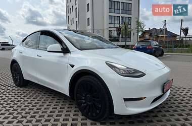 Внедорожник / Кроссовер Tesla Model Y 2021 в 