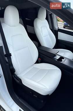 Внедорожник / Кроссовер Tesla Model Y 2021 в 
