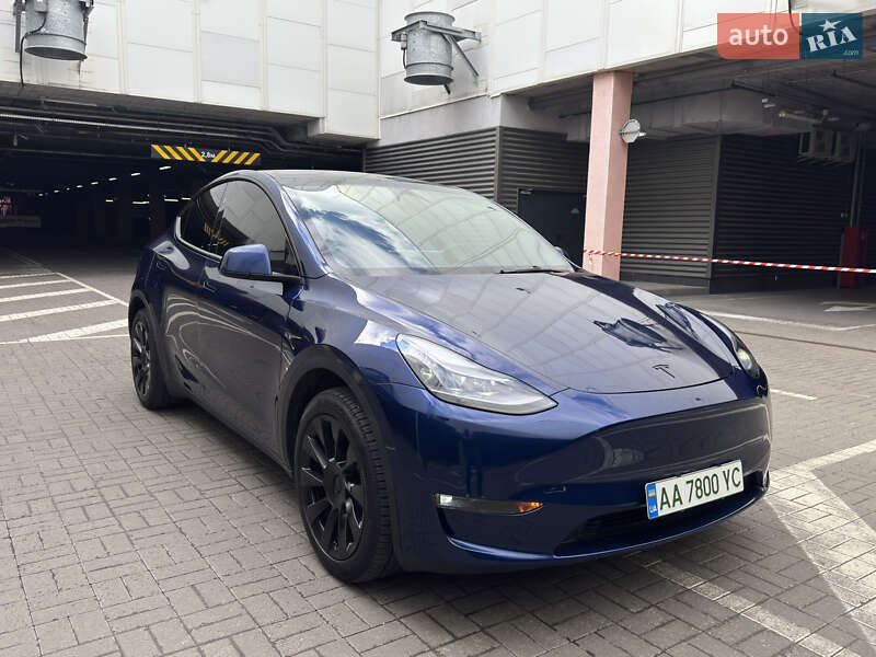 Позашляховик / Кросовер Tesla Model Y 2024 в Києві
