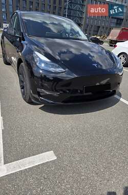 Внедорожник / Кроссовер Tesla Model Y 2024 в Киеве