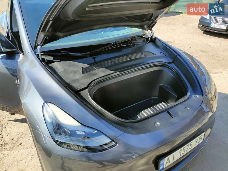 Внедорожник / Кроссовер Tesla Model Y 2023 в Киеве
