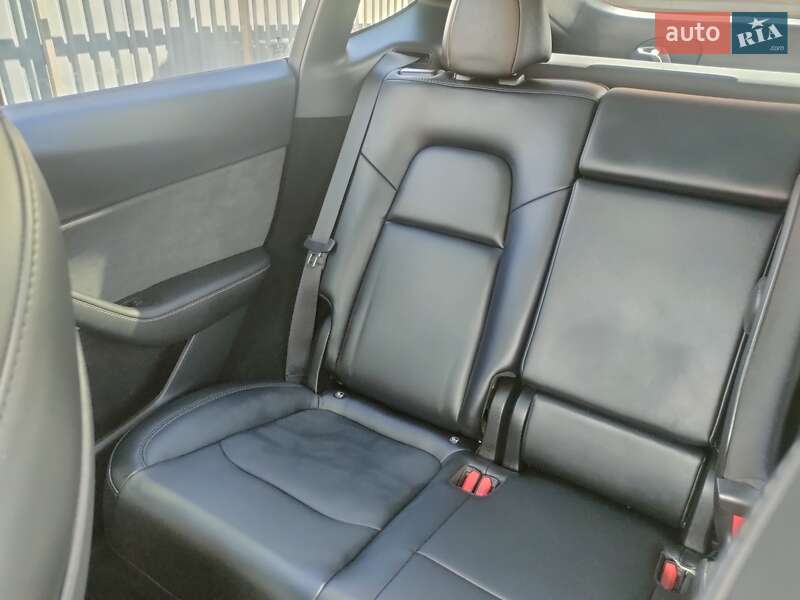 Внедорожник / Кроссовер Tesla Model Y 2023 в Киеве фото 53 Внедорожник / Кроссовер Tesla Model Y 2023 в Киеве