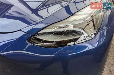 Внедорожник / Кроссовер Tesla Model Y 2021 в 