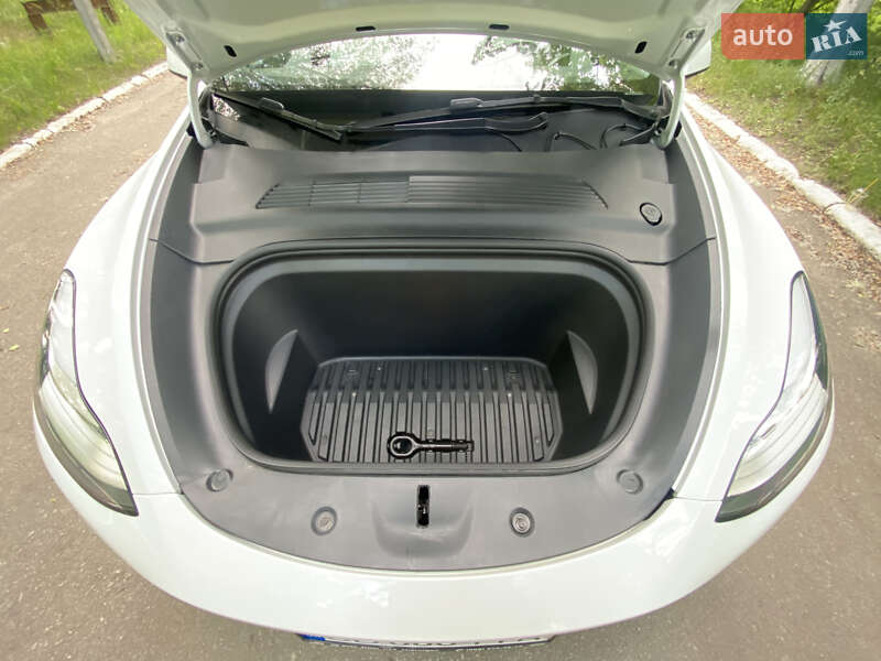 Внедорожник / Кроссовер Tesla Model Y 2021 в Чернигове фото 14 Внедорожник / Кроссовер Tesla Model Y 2021 в Чернигове