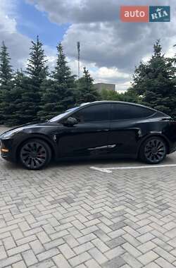 Внедорожник / Кроссовер Tesla Model Y 2021 в 
