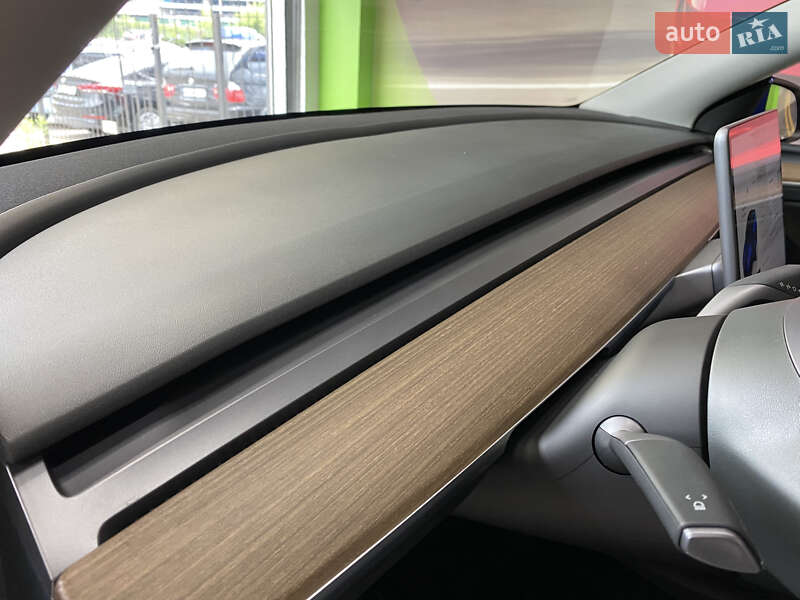 Внедорожник / Кроссовер Tesla Model Y 2024 в Киеве фото 14 Внедорожник / Кроссовер Tesla Model Y 2024 в Киеве