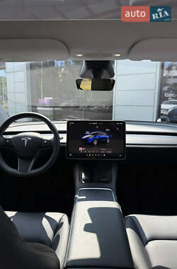 Внедорожник / Кроссовер Tesla Model Y 2023 в 
