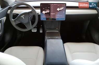 Внедорожник / Кроссовер Tesla Model Y 2021 в 
