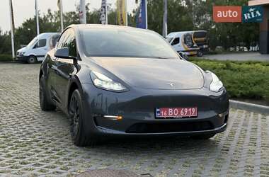 Внедорожник / Кроссовер Tesla Model Y 2023 в 
