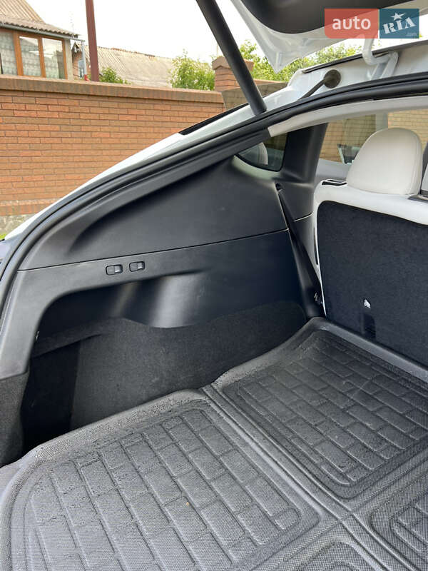 Внедорожник / Кроссовер Tesla Model Y 2022 в Виннице фото 20 Внедорожник / Кроссовер Tesla Model Y 2022 в Виннице