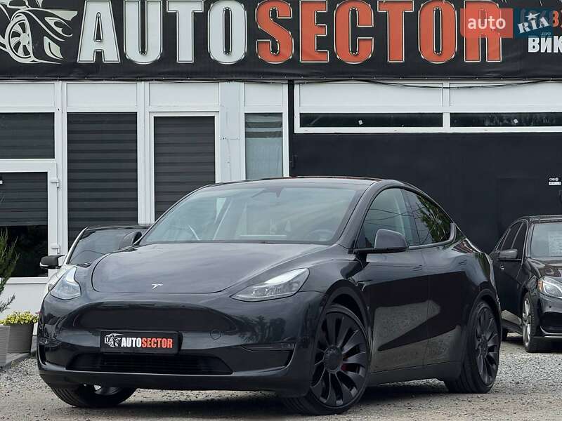 Tesla Model Y 2024