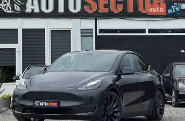 Внедорожник / Кроссовер Tesla Model Y 2024 в 