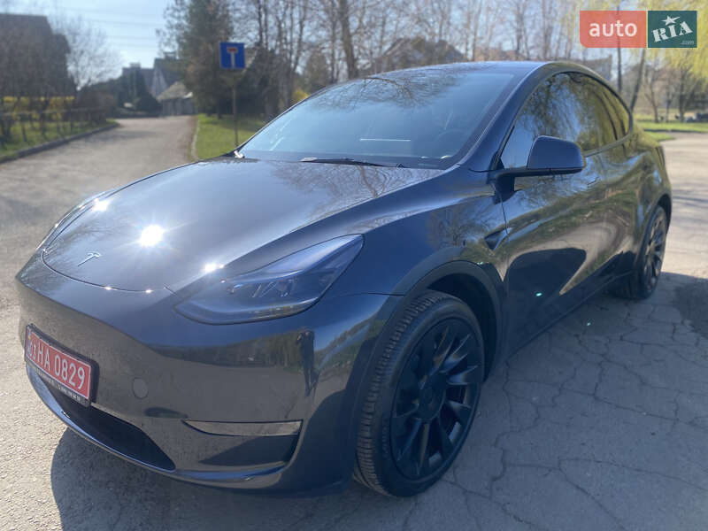 Внедорожник / Кроссовер Tesla Model Y 2024 в Ровно