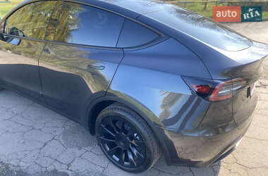 Внедорожник / Кроссовер Tesla Model Y 2024 в 