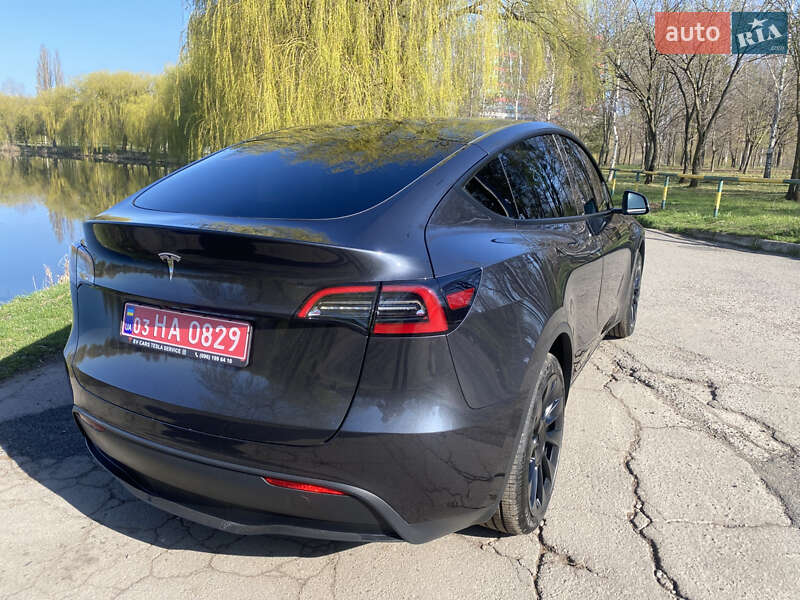 Внедорожник / Кроссовер Tesla Model Y 2024 в Ровно
