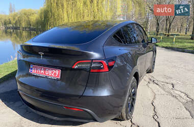 Внедорожник / Кроссовер Tesla Model Y 2024 в 