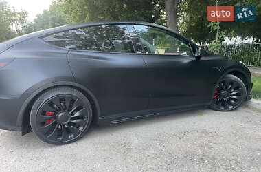 Внедорожник / Кроссовер Tesla Model Y 2023 в 