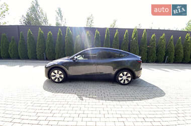 Внедорожник / Кроссовер Tesla Model Y 2024 в 
