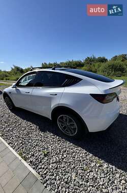 Внедорожник / Кроссовер Tesla Model Y 2023 в 