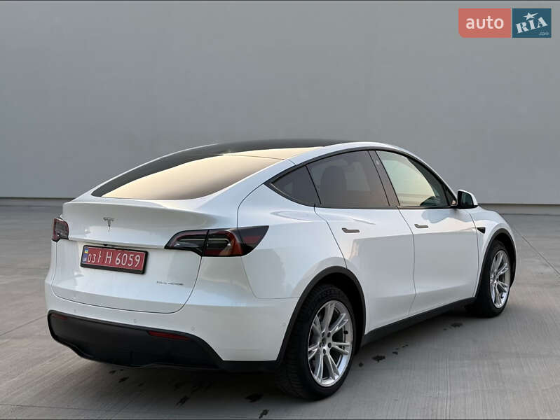 Внедорожник / Кроссовер Tesla Model Y 2023 в Луцке