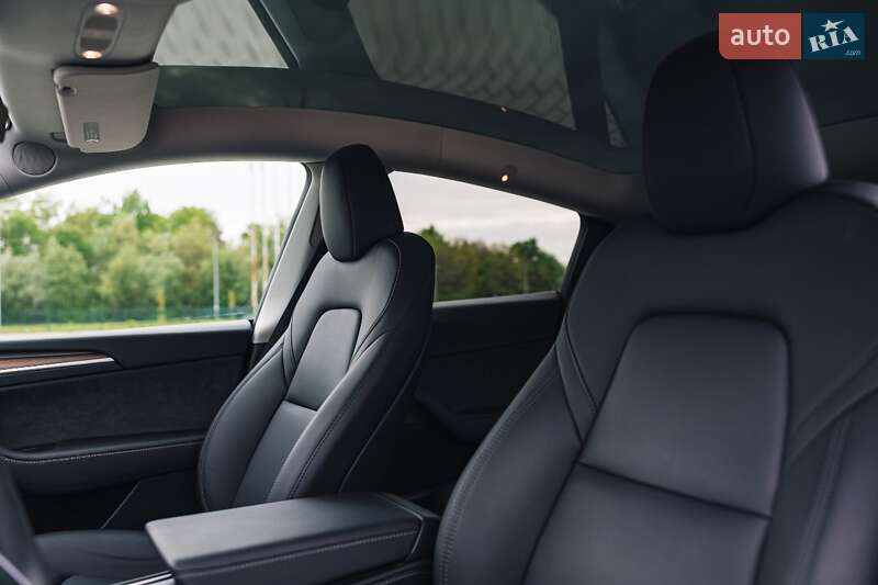 Внедорожник / Кроссовер Tesla Model Y 2024 в Львове