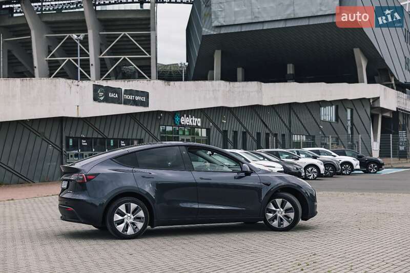 Внедорожник / Кроссовер Tesla Model Y 2024 в Львове