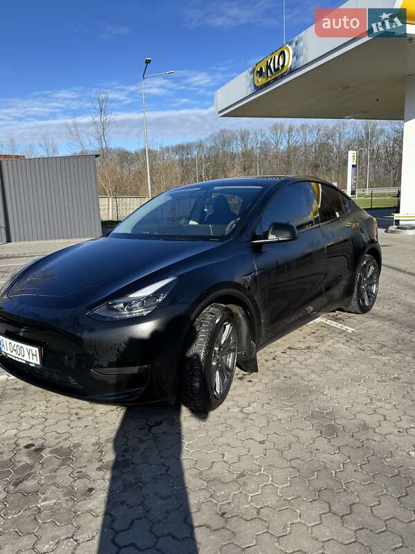 Позашляховик / Кросовер Tesla Model Y 2023 в Києві