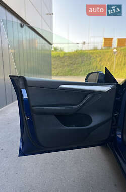 Внедорожник / Кроссовер Tesla Model Y 2023 в 