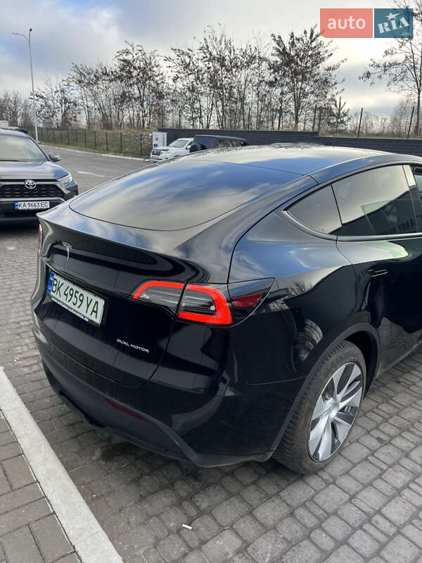 Позашляховик / Кросовер Tesla Model Y 2022 в Рівному фото 2 Позашляховик / Кросовер Tesla Model Y 2022 в Рівному
