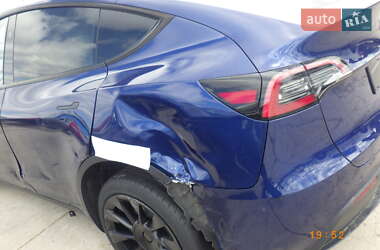 Позашляховик / Кросовер Tesla Model Y 2023 в 
