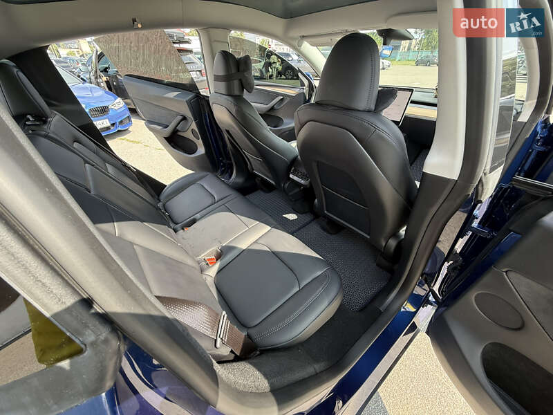 Внедорожник / Кроссовер Tesla Model Y 2023 в Киеве