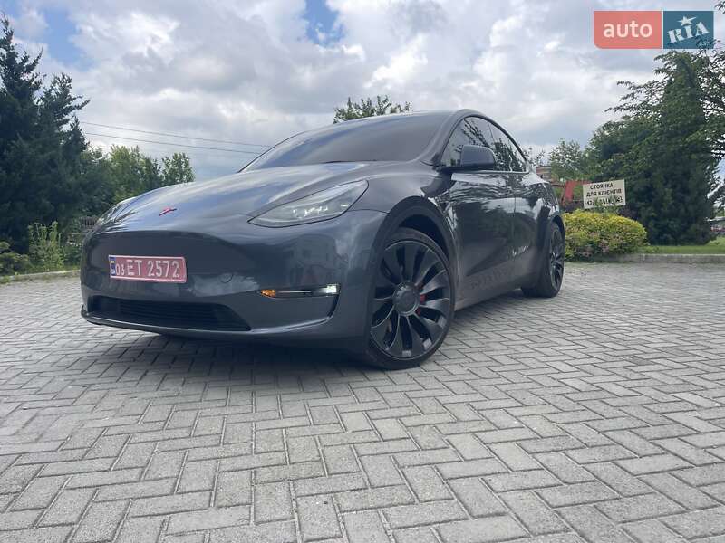 Tesla Model Y 2022