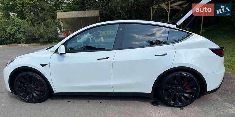Позашляховик / Кросовер Tesla Model Y 2023 в Хмельницькому