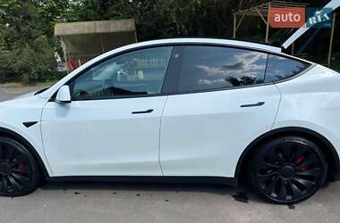 Позашляховик / Кросовер Tesla Model Y 2023 в 