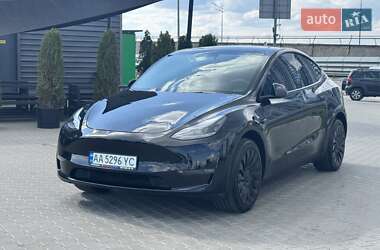 Внедорожник / Кроссовер Tesla Model Y 2024 в 