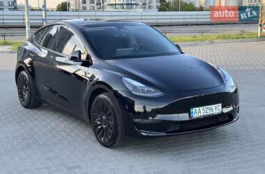 Внедорожник / Кроссовер Tesla Model Y 2024 в 