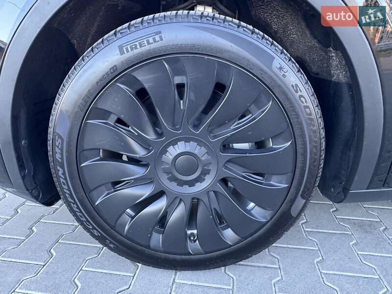 Внедорожник / Кроссовер Tesla Model Y 2024 в Киеве фото 16 Внедорожник / Кроссовер Tesla Model Y 2024 в Киеве