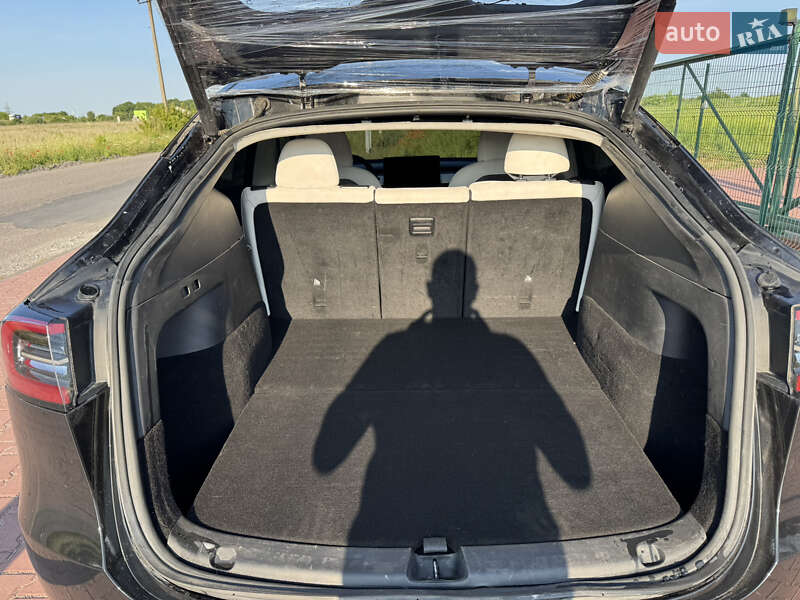 Внедорожник / Кроссовер Tesla Model Y 2021 в Ровно