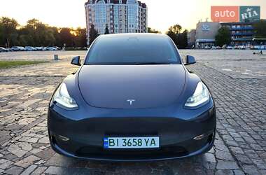 Внедорожник / Кроссовер Tesla Model Y 2023 в 